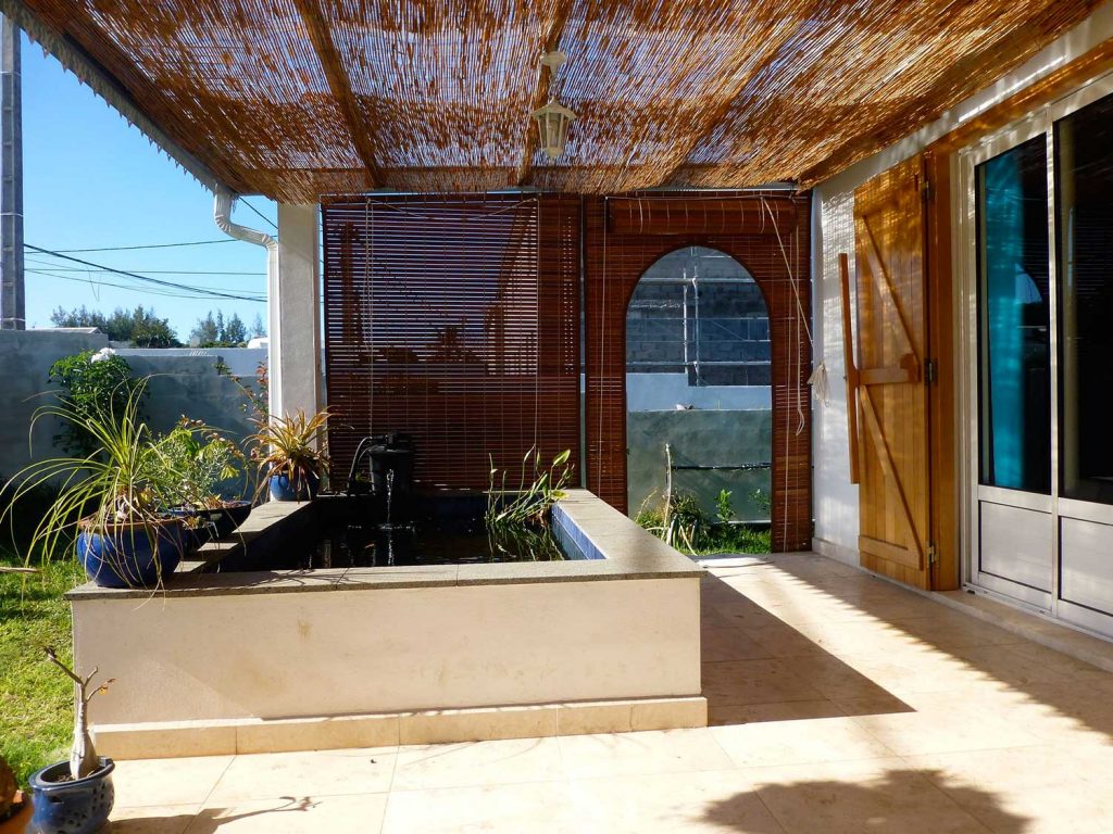 store mauricien teinte miel