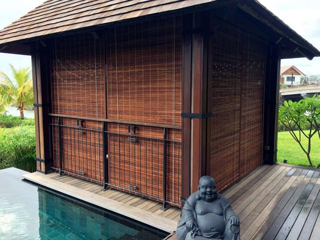 store exterieur - store mauricien teinte miel