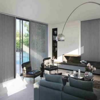 Store à bandes verticales